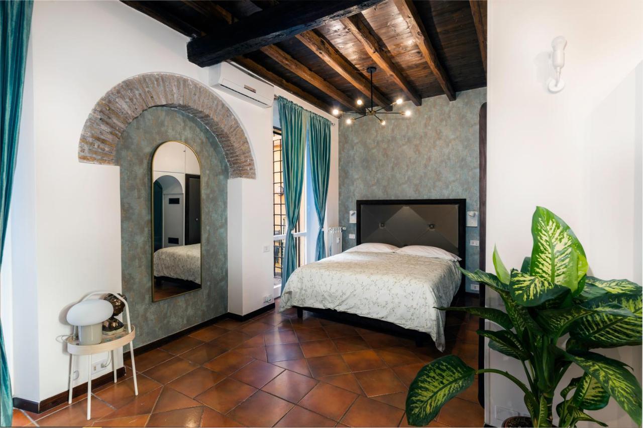 Apartment Quiet Trevi Fountain With Patio And Backyard Rom